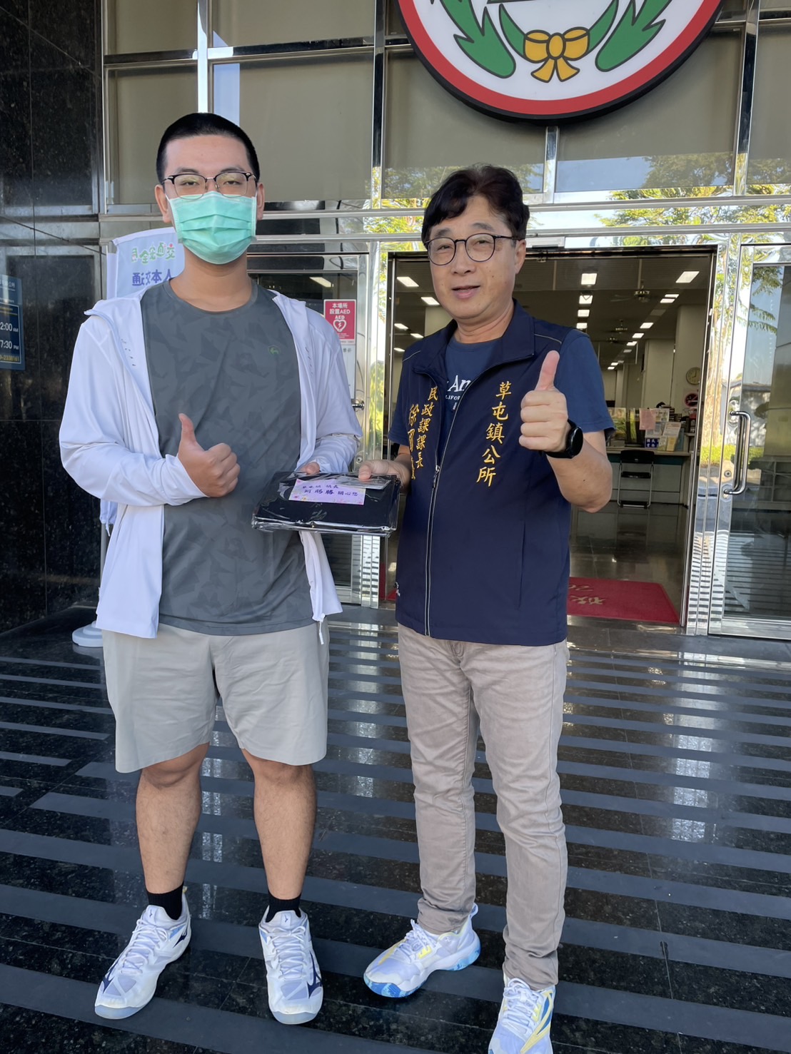 民政課長徐國慶於114年11月6日歡送鎮籍役男海軍陸戰隊第117梯前往屏東龍泉報到共計1人。